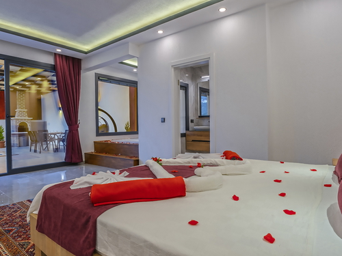  gece  -  Kasım
  | Kalkan İslamlar Muhafazakar Villa (4 Kişilik, Korunaklı Havuzlu, Jakuzili Seçenekli)